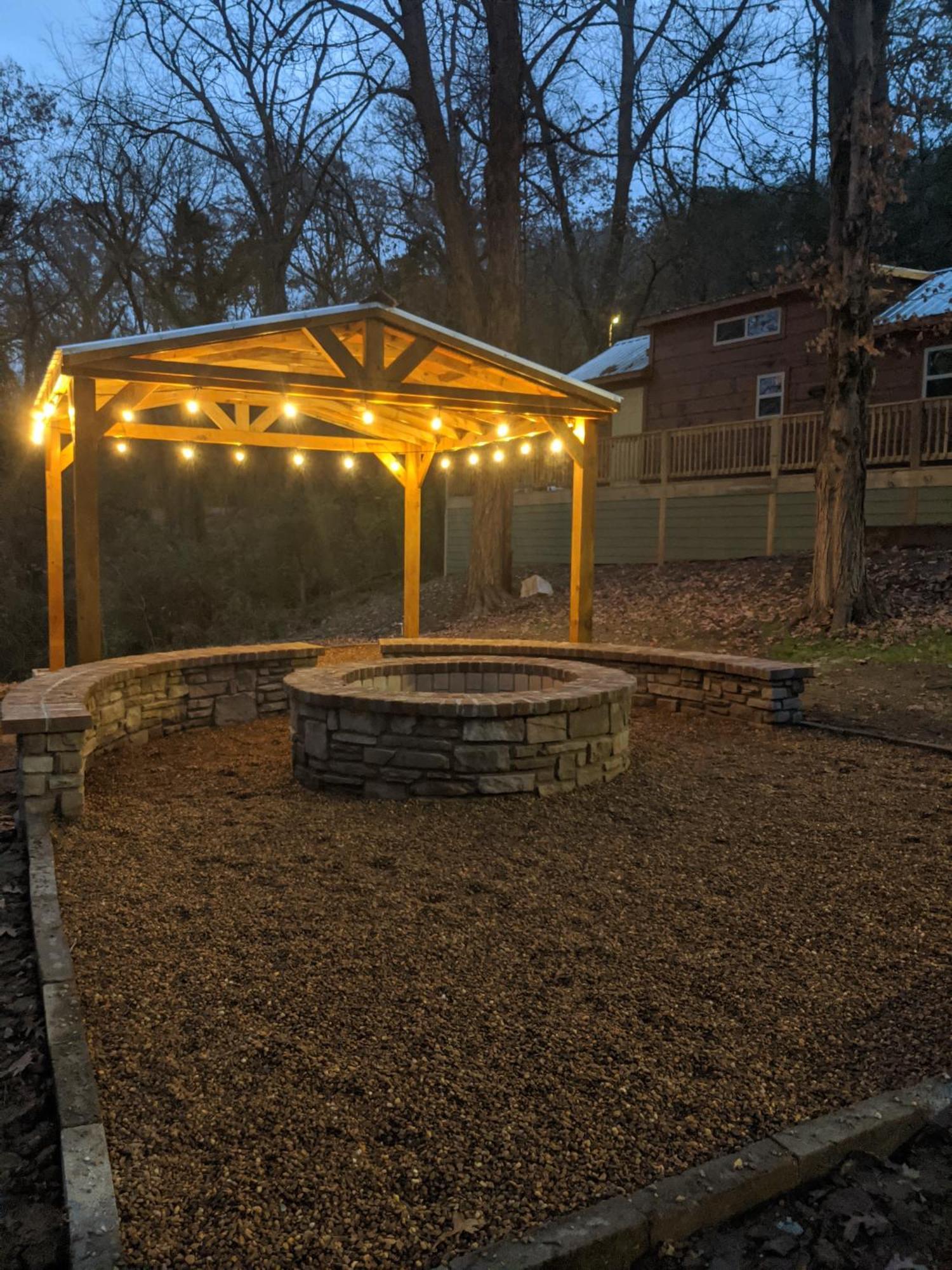 Lena Cabin Wooded Tiny Cabin - Hot Tub チャタヌーガ エクステリア 写真
